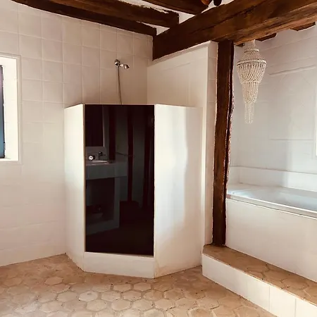 La Belle Vie Du Vexin , à Heure De Paris Villa Parnes